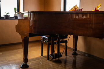 グランドピアノのある部屋