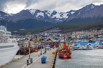 Der Hafen von Ushuaia, der südlichsten Stadt der Welt