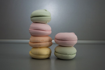 Fototapeta na wymiar colourful marshmallow on a white background