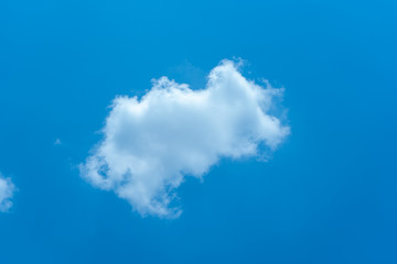 Fototapeta na wymiar heart shaped cloud