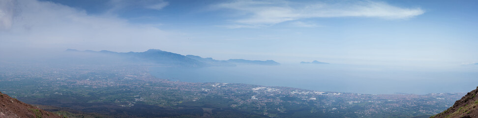 Fototapeta na wymiar Breathtaking panoramic view into the bay of Napoli from Mount Vesuvius, Italy.