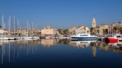 Fototapeta premium Panorama sur le port de Sanary