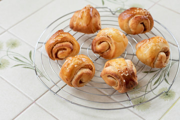 自宅でパン作り　シナモンロール　フィンランド式の成型