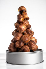 gateau pièce montée en choux