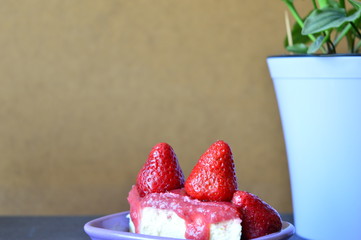 ice cream with strawberries