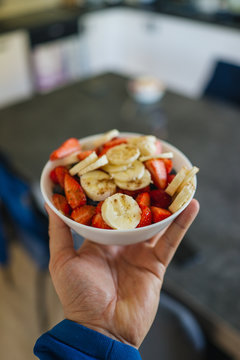 Healthy fruit cup with cinnamon