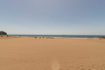 Fototapeta na wymiar Playa de Sant Agustín en la isla de Gran Canaria, España