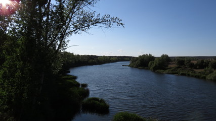 R&iacute;o al anochecer en la sierra de Salamanca