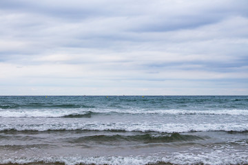 detalle de espuma del frio mar cantábrico