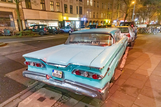 EDSEL CORSAIR HARDTOP COUPE (1959)  parks in Cologne  by night