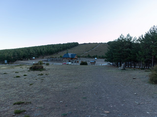 Fototapeta premium refuge house in the mountain pass of La Ragua (Spain) 