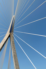 Estructura puente con cableado 