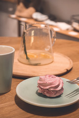 marshmallows/dessert with tea in a coffeeshop
