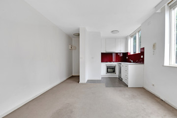 Empty and unfurnished brand new apartment