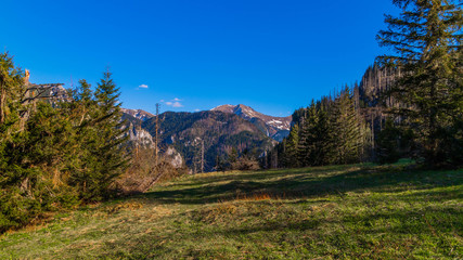Panorama na otoczenie Doliny Kościeliskiej z Polany Stoły w Tatrach Zachodnich. - obrazy, fototapety, plakaty
