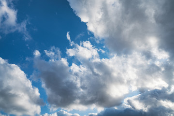 Fototapeta na wymiar Cumulus clouds in a blue sky