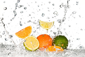 Plakat fresh orange, citrus and lemon with water splash on white background 