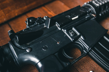 Obraz premium battered assault rifle airsoft game is on the table