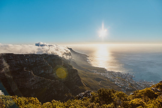 Beautiful landscape photos of Table Mountain and Lions Head in Cape Town South Africa