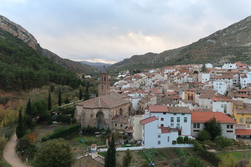 Fototapeta na wymiar Viewpoint of the spanish village Arnedillo at sunset