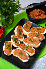 Sandwiches with spicy tuna elegantly served