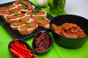Sandwiches with spicy tuna elegantly served
