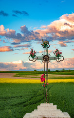 Krzyz przy drodze © Konrad