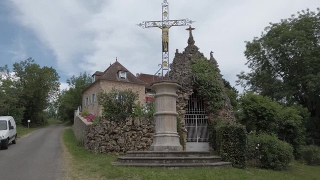 Curemonte (Corr&egrave;ze, France) - Grotte des m&eacute;cr&eacute;ants