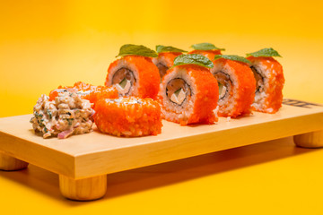 sushi roll oriental