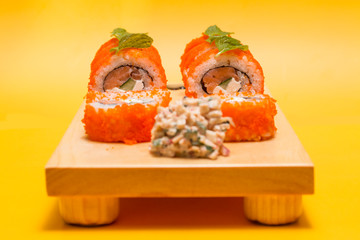 sushi roll oriental