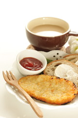 Hashed brown fried potato and bread
