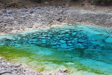中国で最も美しい風景といわれる　九寨溝（中国）