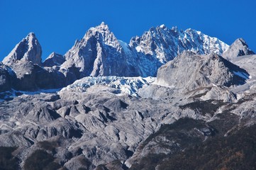 Fototapeta na wymiar Jade Dragon Snow Mountain in Yunnan, China