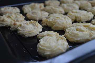 Sago Cheese or Sago Cheese, an ingredient from sago flour and cheese, is usually served for Eid.