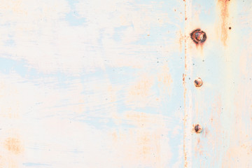 古い金属製の扉