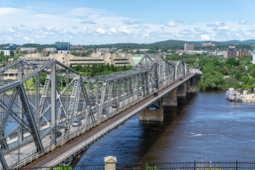 Fototapeta premium Scenery around the Ottawa River with beautiful castles and bridges