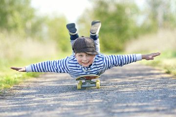 mit dem Skateboard fliegen