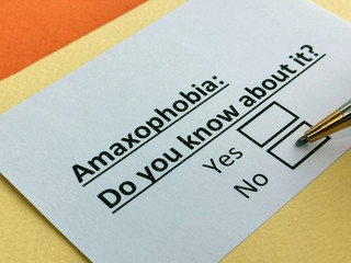 One person is answering question about amaxophobia.
