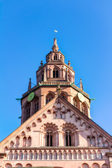 Fototapeta na wymiar Der Hohe Dom St. Martin zu Mainz - Mainzer Dom