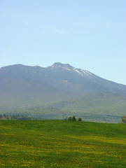 Obraz premium Mt. Mansfield in May in Vermont