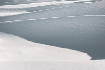Obraz premium Large deep snowdrifts. Siberian winter. Winter landscape.