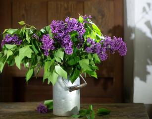 bouquet of blooming purple lilacs