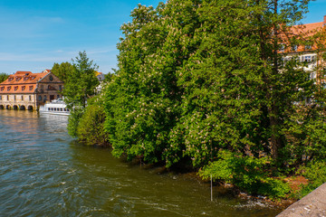 Die Pegnitz fließt durch die Altstadt von Bamberg