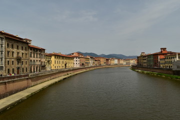 Fototapeta na wymiar Arno river 
