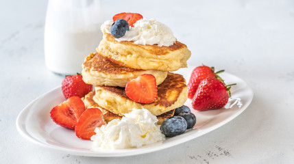 Ricotta pancakes with fresh berries