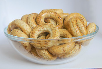 Healthy oatmeal cracknels in a glass bowl
