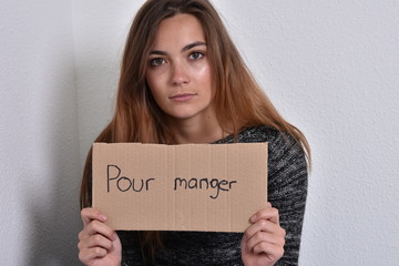 Jeune femme sans domicile fixe