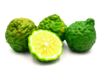 Bergamot,Several compounds in bergamot oil have antibacterial and anti-inflammatory properties. This may make bergamot oil an effective spot treatment for acne in people who do not have sensitive skin