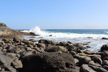 Wellengang an der Küste