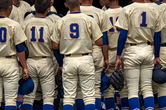 高校野球 試合風景